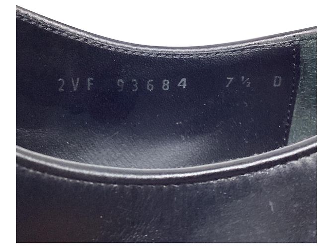Salvatore Ferragamo Scarpe Derby Stefano Ferragamo in pelle nera Nero - vista 9