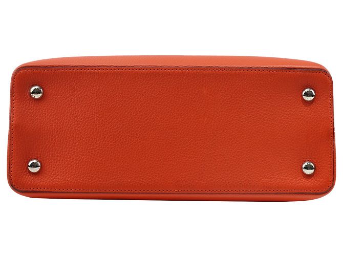 Borsa Louis Vuitton Capucines MM in pelle arancione - vista 4