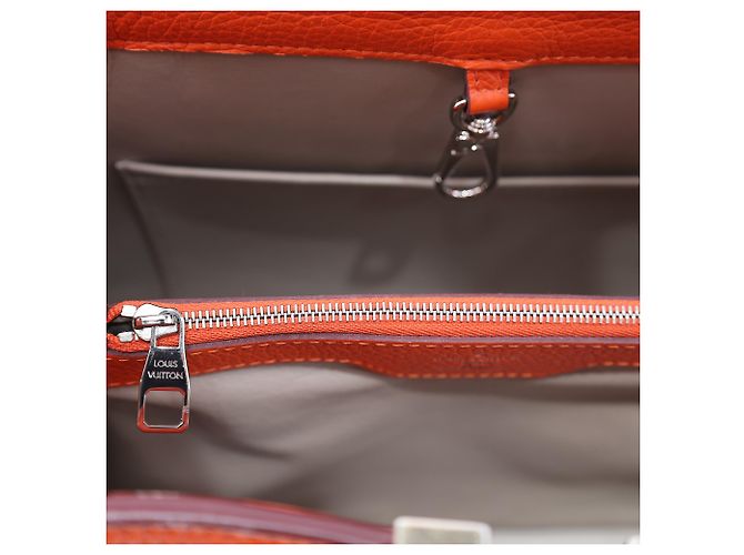 Borsa Louis Vuitton Capucines MM in pelle arancione - vista 7