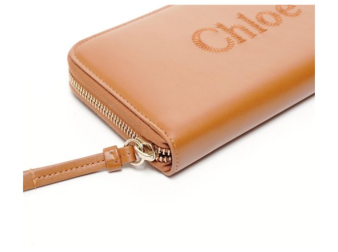 Langer Leder-Reißverschluss-Geldbeutel mit Chloé-Logo in Braun - Ansicht 5