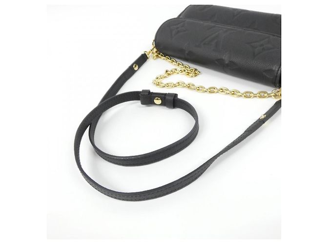 Borsa a Spalla Louis Vuitton Monogram Empreinte Wallet on Chain Ivy Nero - vista 4