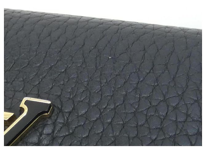 Cartera Capucines Tiny de Louis Vuitton Negro - vista 7
