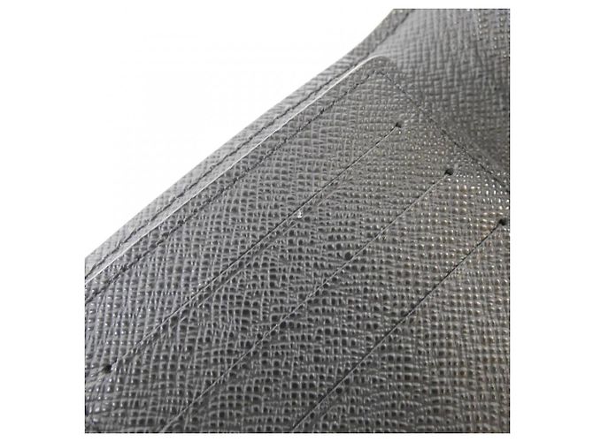 Billetera Compacta Twist Epi Louis Vuitton Negro - vista 7