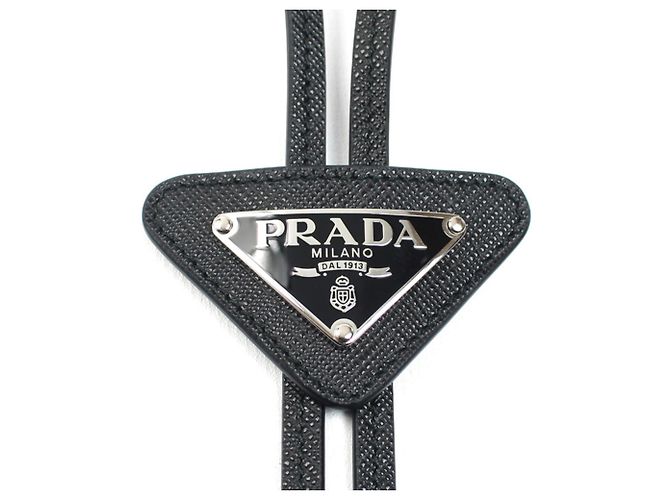 Cravatta Bolo in Pelle Saffiano da Uomo PRADA - vista 2