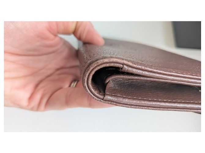 Mahina Babylone Louis Vuitton Mahina Amelie leather wallet brown - view 11