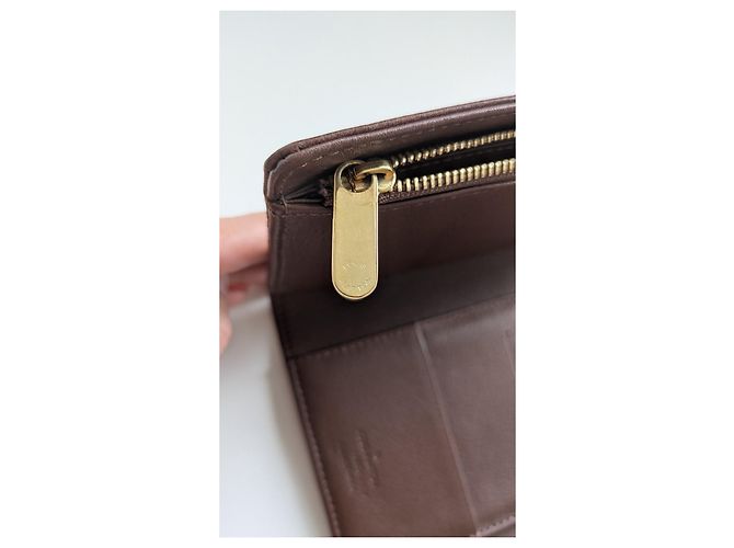 Mahina Babylone Louis Vuitton Mahina Amelie leather wallet brown - view 13