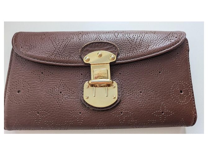 Mahina Babylone Louis Vuitton Mahina Amelie leather wallet brown - view 2
