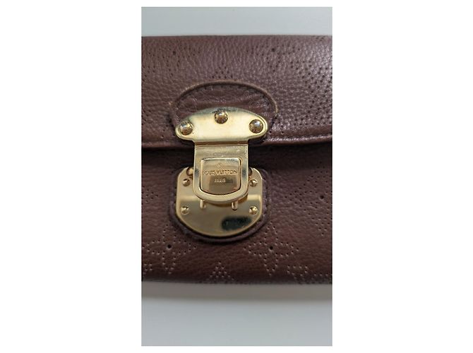 Mahina Babylone Louis Vuitton Mahina Amelie leather wallet brown - view 6