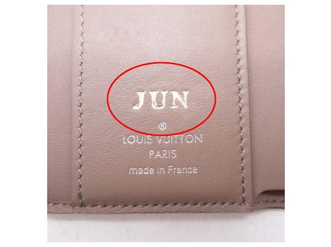 Cartera Compacta XS Capucines de Louis Vuitton con monedero, Mujer Castaño - vista 9