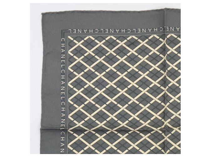 CHANEL Bandana Mini Sciarpa in Seta con Logo a Catena Design Matelassé Grigio Donna Marrone - vista 2