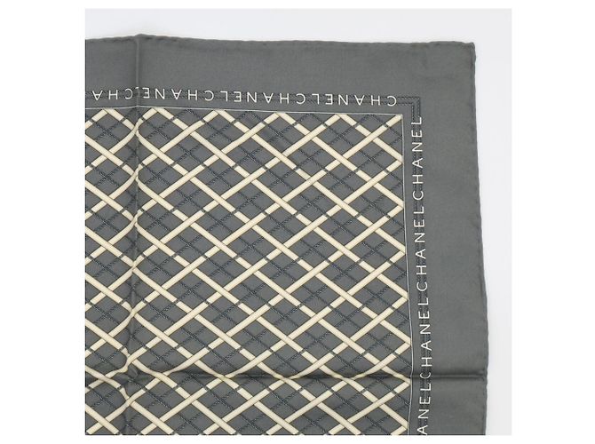 CHANEL Bandana Mini Sciarpa in Seta con Logo a Catena Design Matelassé Grigio Donna Marrone - vista 3
