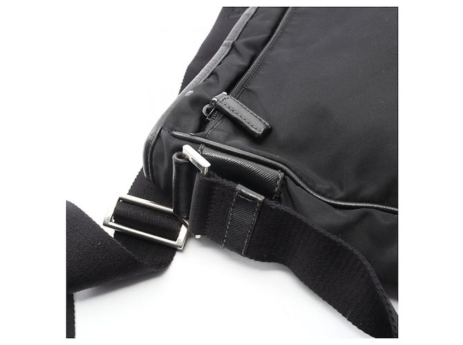Saffiano Borsa a Spalla in Nylon Nero Prada - vista 14
