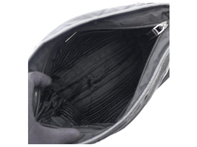 Saffiano Borsa a Spalla in Nylon Nero Prada - vista 3