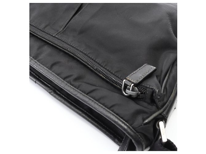 Saffiano Borsa a Spalla in Nylon Nero Prada - vista 9