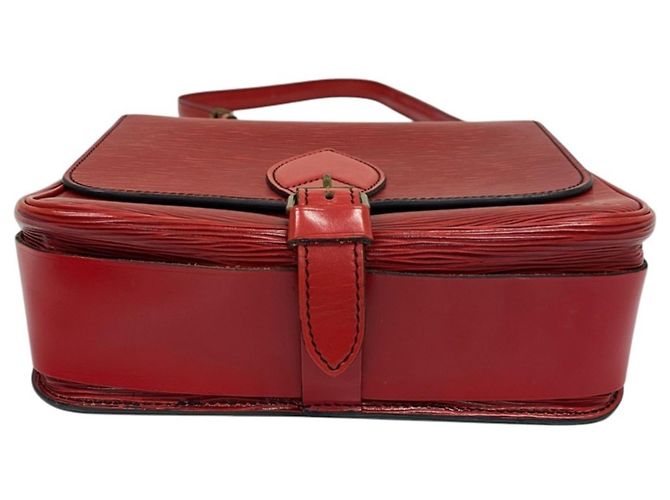 Borsa a Spalla Cartouchiere MM in Pelle Epi Louis Vuitton Rosso - vista 8