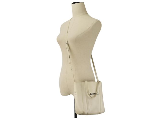Borsa Tote Balenciaga Everyday Bianco sporco - vista 2