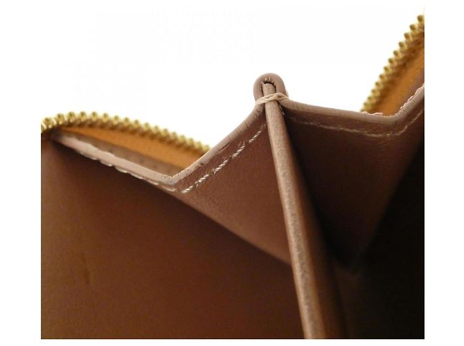 Cartera Lou Coussin Louis Vuitton Camello - vista 10
