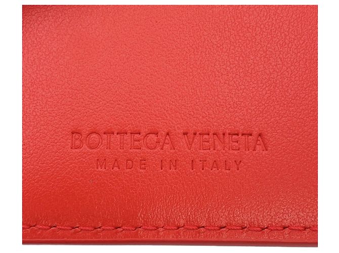 Portafoglio pieghevole in pelle Cassette Medium di Bottega Veneta - vista 18