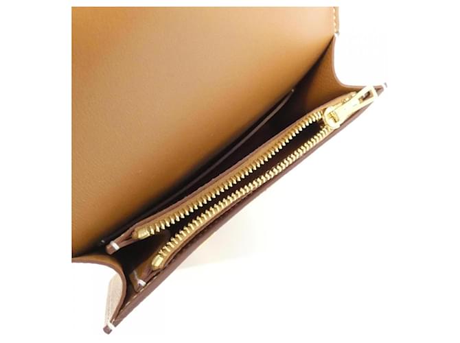 Hermès Billetera Slim Constance Hermes Dorado - vista 4