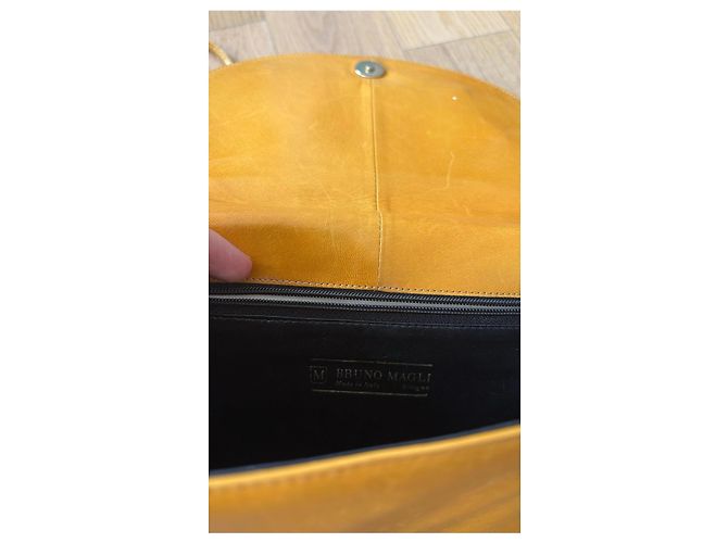 Bruno Magli Borsa a Spalla in Pelle Gialla Giallo - vista 4