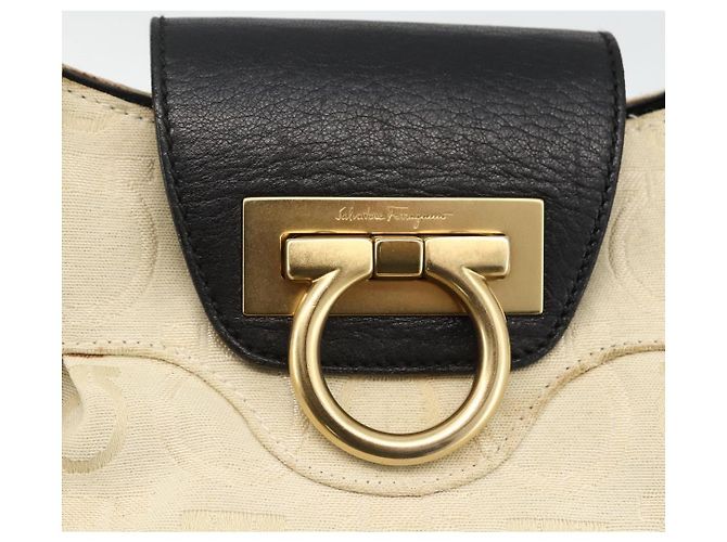 Borsa a mano Salvatore Ferragamo in tela beige e nera Auth ka2979 Nero - vista 18