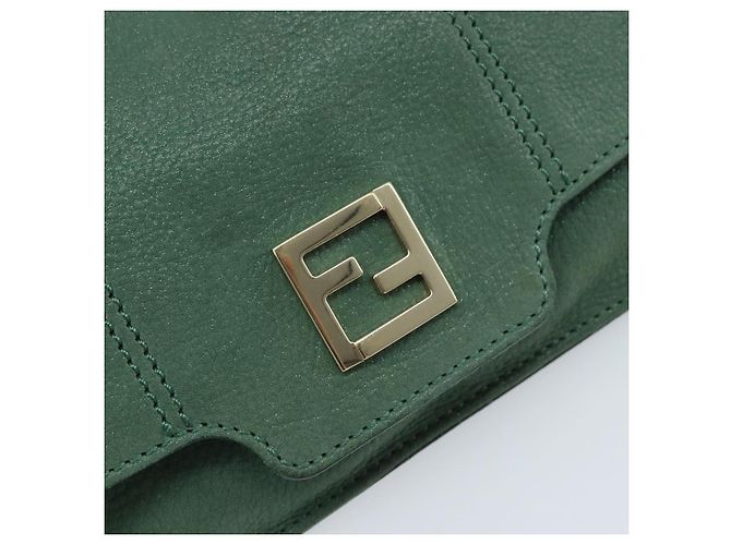 Borsa a Spalla FENDI in Pelle Verde Oro Auth bs33834 D'oro - vista 17