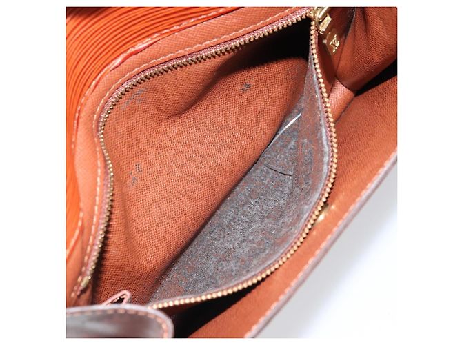 LOUIS VUITTON Clutch Montaigne 23 Epi Marrone M52663 LV Auth bs33790 - vista 11