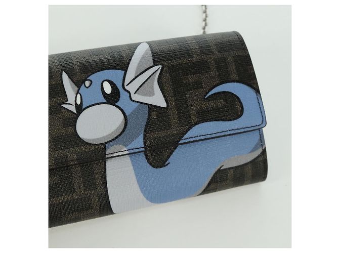 FENDI x FRGMT x POKMON Mini Ryu Schultergeldbörse aus Zucca-Canvas Auth 167075SM Braun Schwarz - Ansicht 19