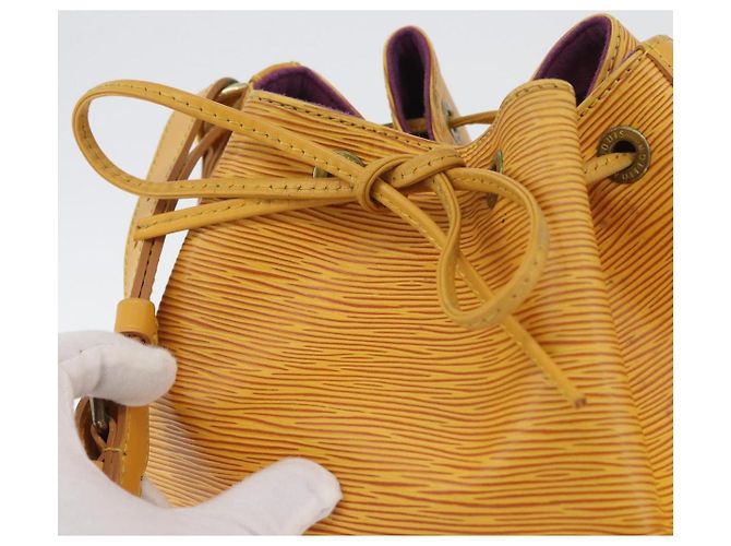 Noe LOUIS VUITTON Borsa a Spalla Petit Noé Epi Gialla M44109 LV Auth ka2883 Giallo - vista 18