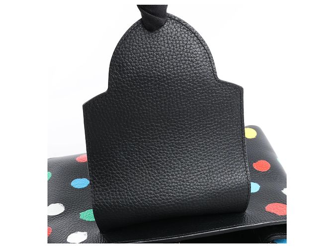 Borsa Louis Vuitton x Taurillon Capucines MM 2Way in nero M21663 - vista 20