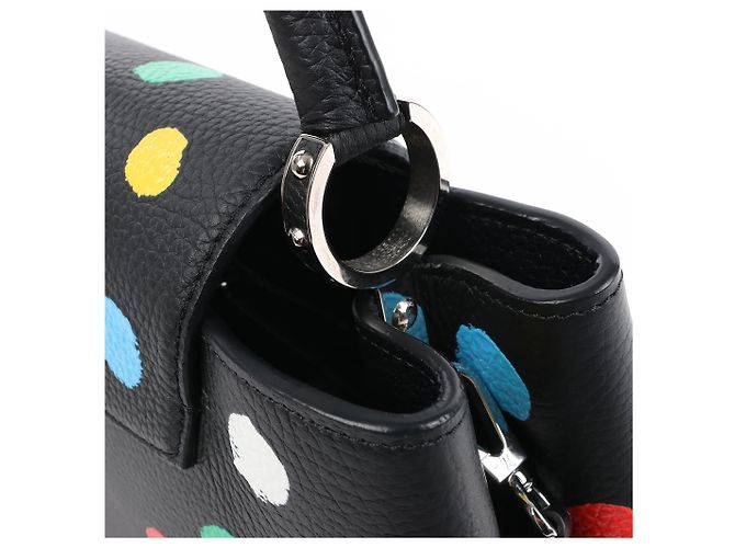 Borsa Louis Vuitton x Taurillon Capucines MM 2Way in nero M21663 - vista 8
