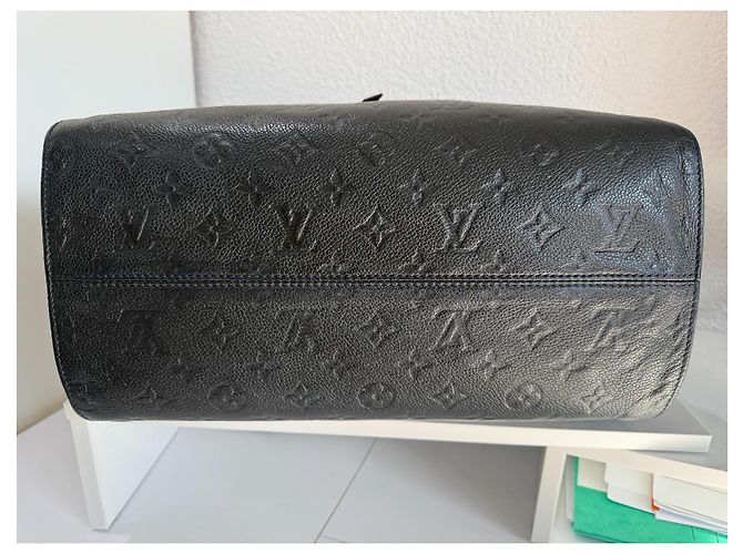 Louis Vuitton Borsa Tote Lumineuse PM Nera Empreinte Nero Gold hardware - vista 6