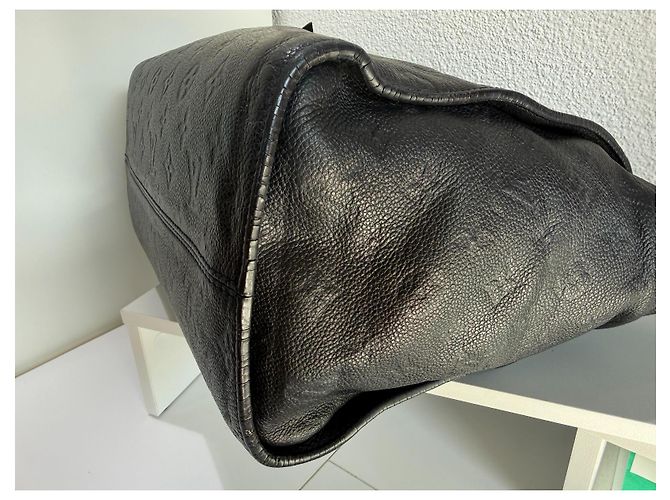 Louis Vuitton Borsa Tote Lumineuse PM Nera Empreinte Nero Gold hardware - vista 7
