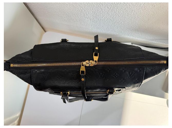 Louis Vuitton Borsa Tote Lumineuse PM Nera Empreinte Nero Gold hardware - vista 9