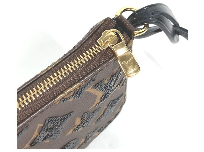 Pochette Accessoires Monogram in Paillettes Louis Vuitton Marrone Monogramma - vista 13