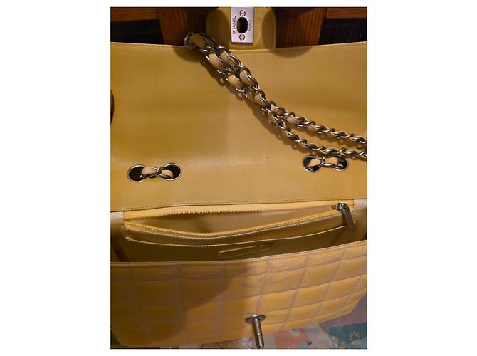 2.55 Borsa Chanel Travel Line con patta gialla in tessuto Giallo - vista 10