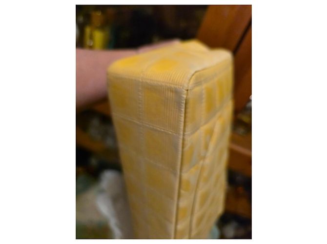 2.55 Borsa Chanel Travel Line con patta gialla in tessuto Giallo - vista 18