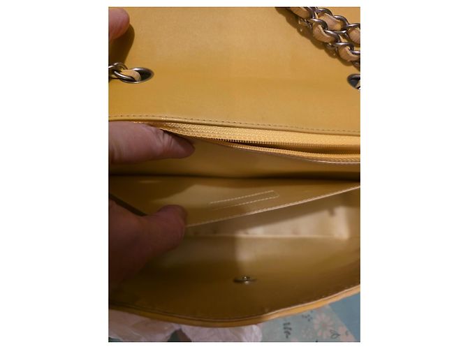 2.55 Borsa Chanel Travel Line con patta gialla in tessuto Giallo - vista 8
