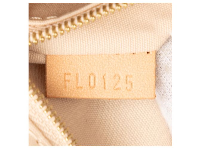 Louis Vuitton Lockit PM Vernis Monogram Beige - vista 6