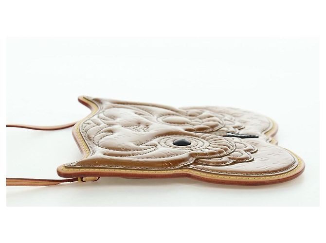LOUIS VUITTON Pochette Owl Comte De Feu Vernis Bronzo M92268 Auth 172440V - vista 3