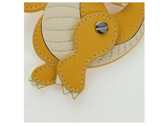 FENDI FENDI x FRGMT x POKMON Dragonite Charm Giallo Auth 167091SM - vista 2