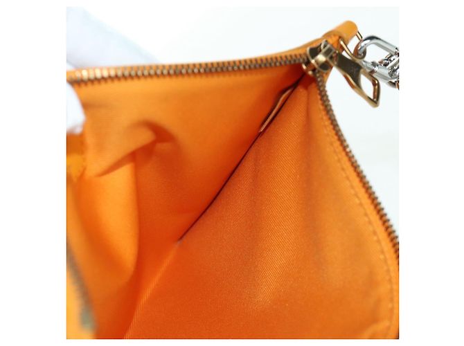 LOUIS VUITTON Borsa Messenger Piatta Monogram Gialla M44640 Auth 173381SAM Giallo Monogramma - vista 28