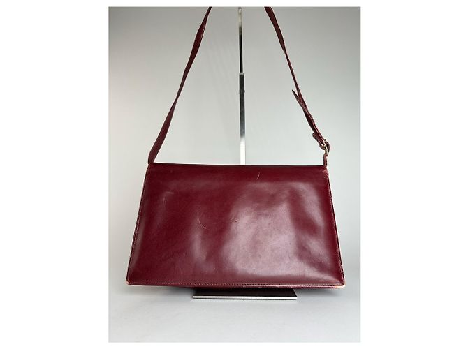 Vintage Givenchy Schultertasche aus Leder in Burgunderrot Bordeaux - Ansicht 2