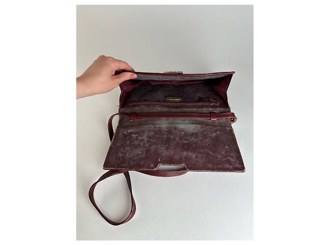Vintage Givenchy Schultertasche aus Leder in Burgunderrot Bordeaux - Ansicht 7