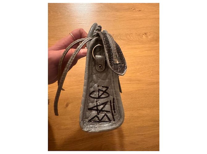 City Bolsa de mão Balenciaga em couro com efeito crocodilo e grafite Preto Cinza - vista 7