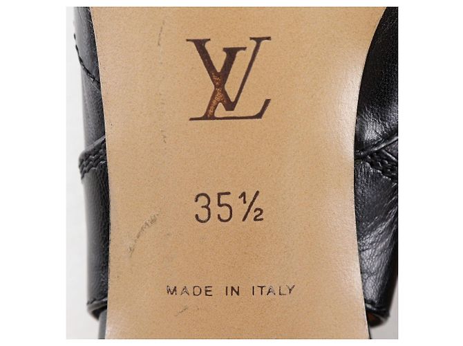 Pumps in pelle Initiale Louis Vuitton Nero - vista 15