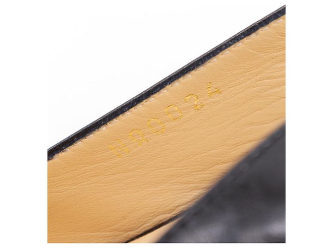 Pumps in pelle Initiale Louis Vuitton Nero - vista 16