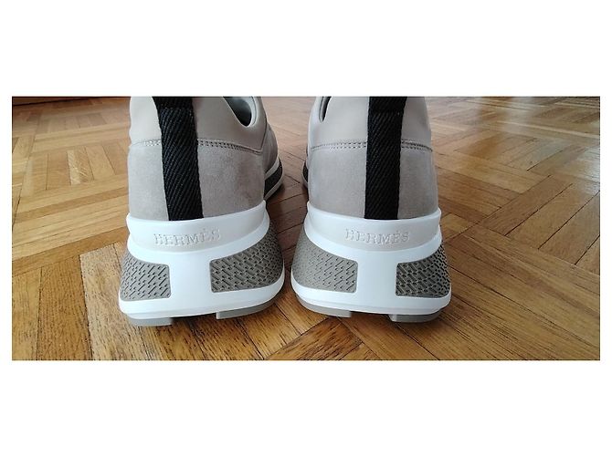 Hermès BASKETS HERMES "JUST" EN JERSEY TECHNIQUE/DAIM. Beige - vue 3
