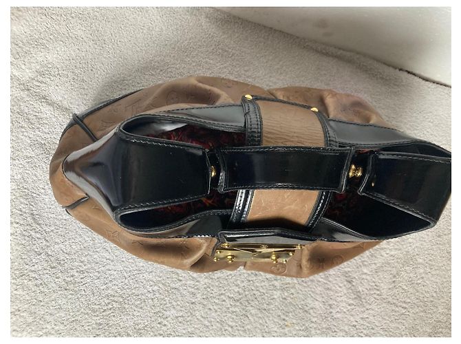 Artsy Borsa a mano Louis Vuitton Polly Monogram in Pelle Marrone Nero - vista 4