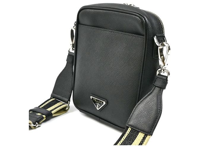 Schultertasche aus schwarzem Leder von Prada - Ansicht 2